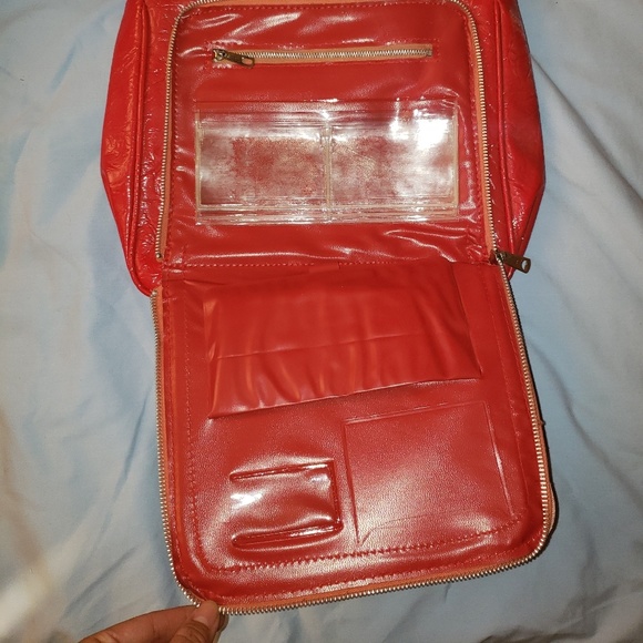 Red purse - Picture 4 of 7